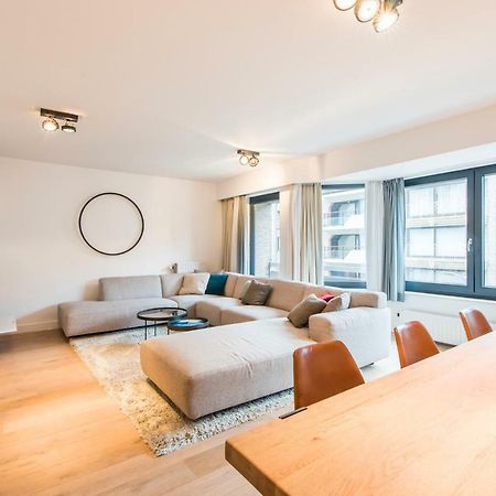 Ruim En Modern Appartement Te Knokke Nabij De Dijk Exterior foto