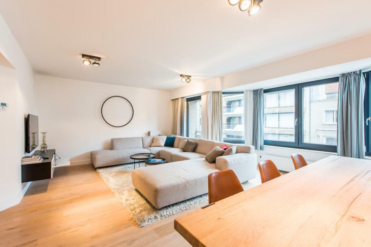Ruim En Modern Appartement Te Knokke Nabij De Dijk Exterior foto